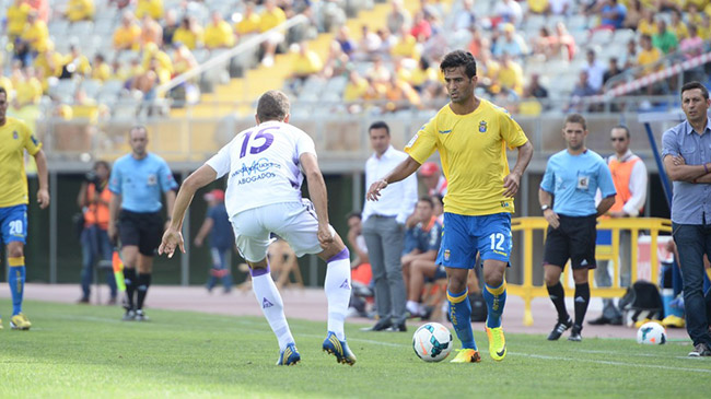 Shojaei com a camisa do Las Palmas. Na torcida pelo clube.