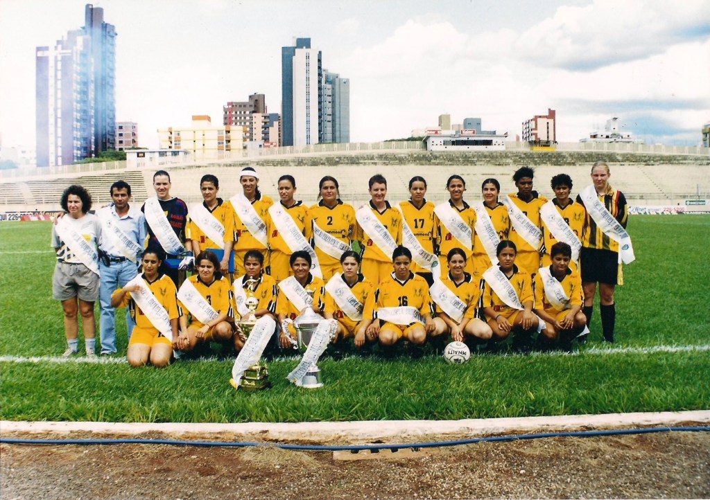 A mulher, a garra e o futebol: o título paranaense do Seleto&nbsp;Maringá