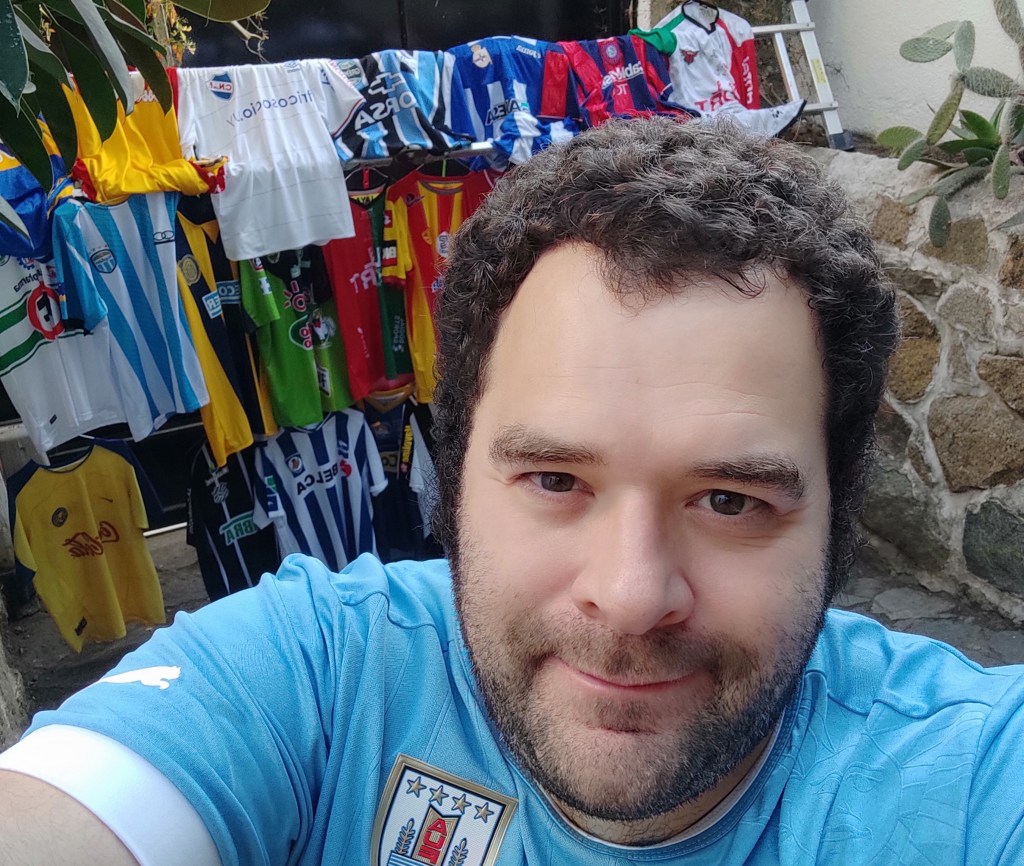 Ele tem uma coleção de camisas de Loco&nbsp;Abreu!